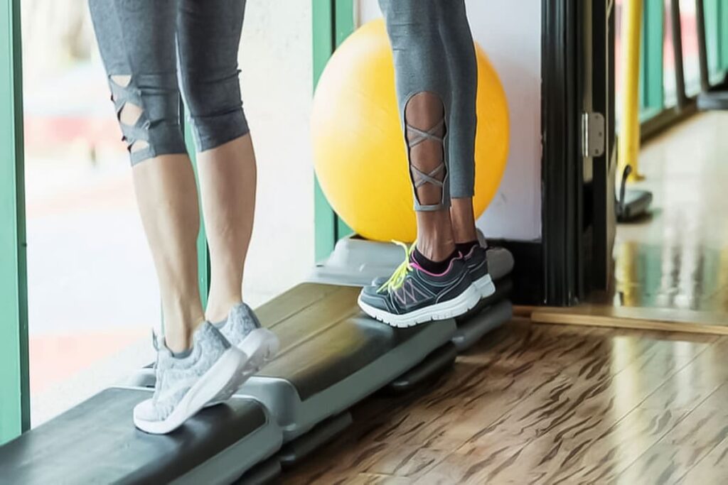 کشش عضلات ساق پا (Calf raises)