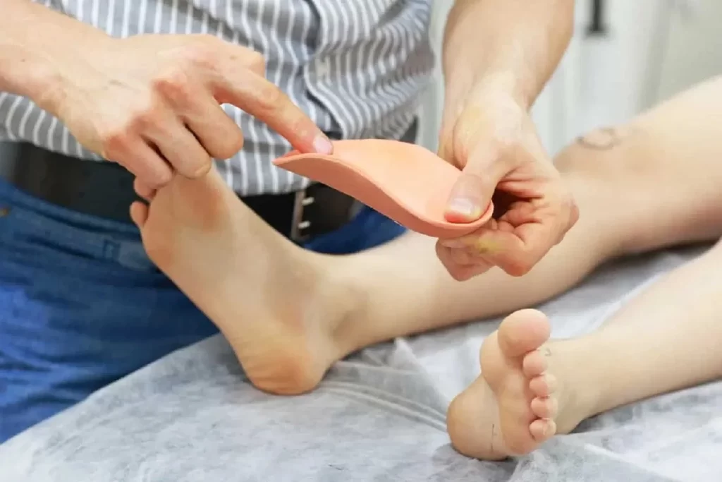 تفاوت کفی طبی سفارشی با کفی طبی معمولی