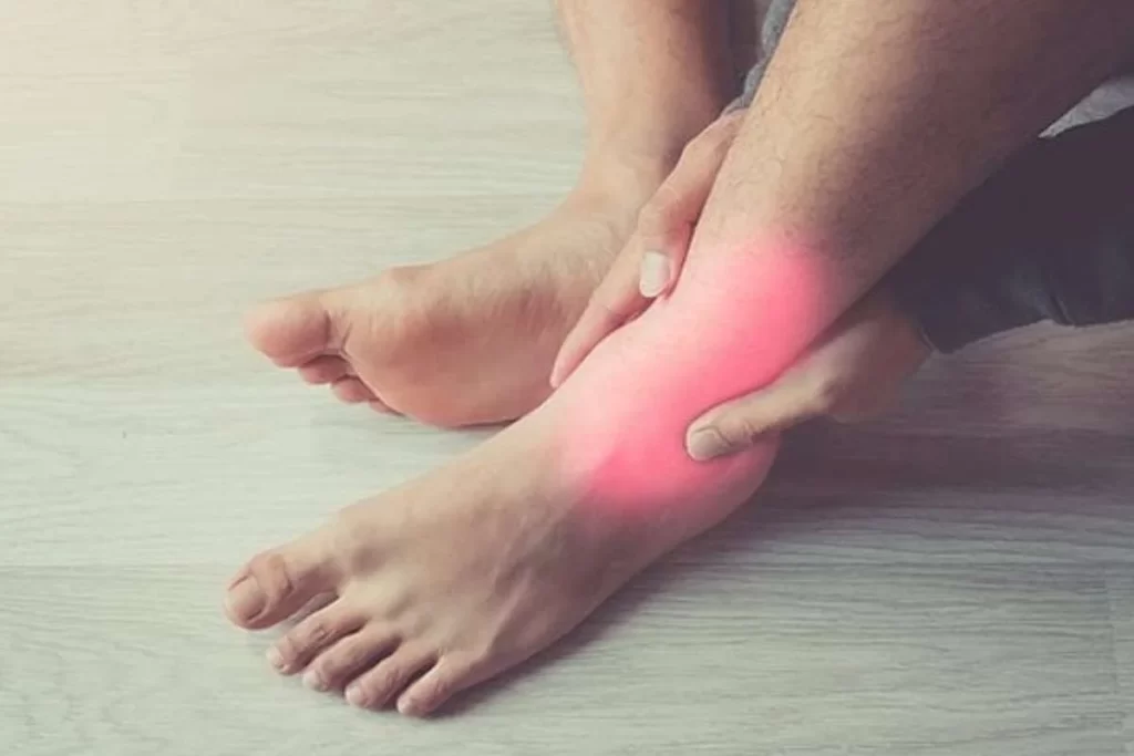 علت درد پاشنه پا هنگام بلند شدن از خواب چیست؟